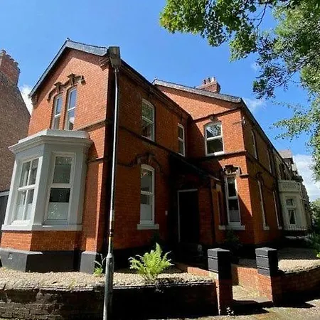 펜션 Chertsey Mount Townhouse, Within 10 Minutes Walk Of Centre, Shops, Pubs & Restaurants 칼라일