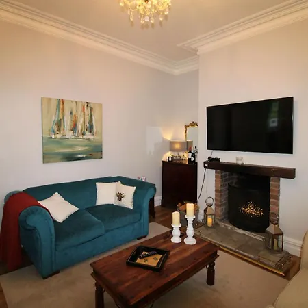 Σπίτι διακοπών Chertsey Mount Townhouse, Within 10 Minutes Walk Of Centre, Shops, Pubs & Restaurants Καρλάιλ