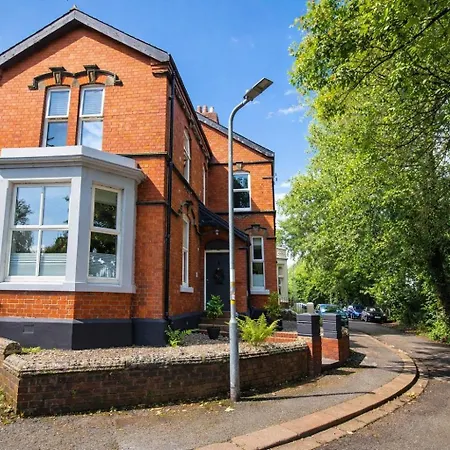 Chertsey Mount Townhouse, Within 10 Minutes Walk Of Centre, Shops, Pubs & Restaurants * Carlisle (Cumbria)