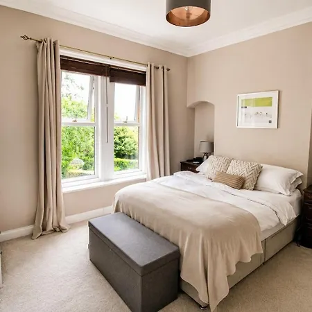 Chertsey Mount Townhouse, Within 10 Minutes Walk Of Centre, Shops, Pubs & Restaurants * Carlisle