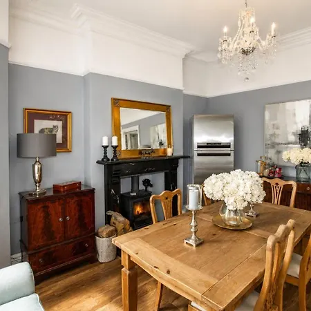 Chertsey Mount Townhouse, Within 10 Minutes Walk Of Centre, Shops, Pubs & Restaurants * Carlisle