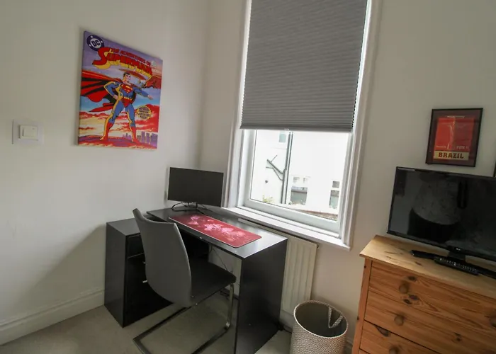 Casa de Férias Chertsey Mount Townhouse, Within 10 Minutes Walk Of Centre, Shops, Pubs & Restaurants Carlisle (Cumbria)