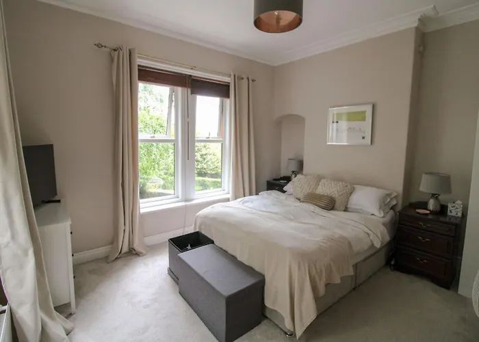 بيت للعطل Chertsey Mount Townhouse, Within 10 Minutes Walk Of Centre, Shops, Pubs & Restaurants كارلايل