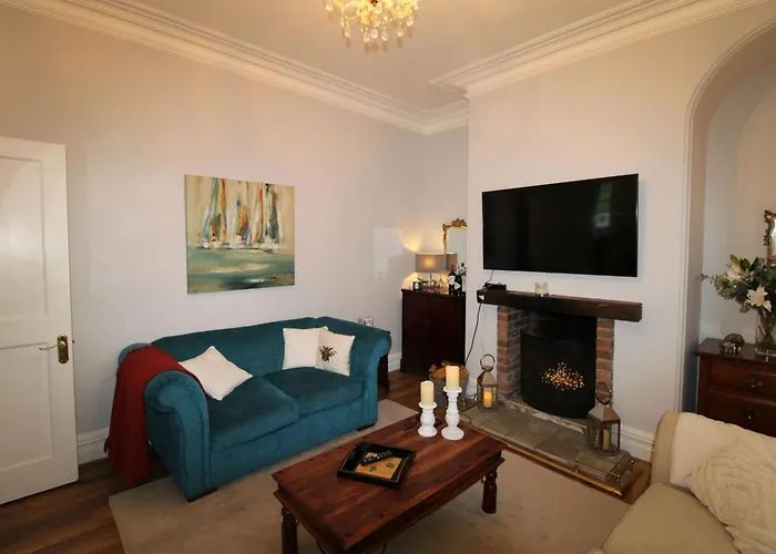 بيت للعطل Chertsey Mount Townhouse, Within 10 Minutes Walk Of Centre, Shops, Pubs & Restaurants كارلايل