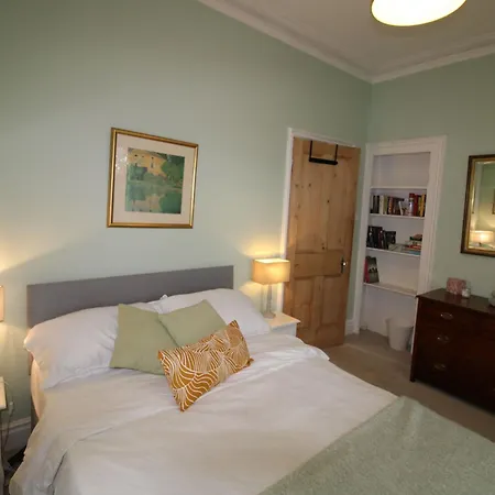 Chertsey Mount Townhouse, Within 10 Minutes Walk Of Centre, Shops, Pubs & Restaurants * Carlisle (Cumbria)